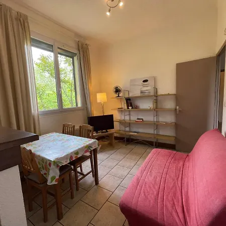 La - N° 08 - T2 Classe** Apartment *